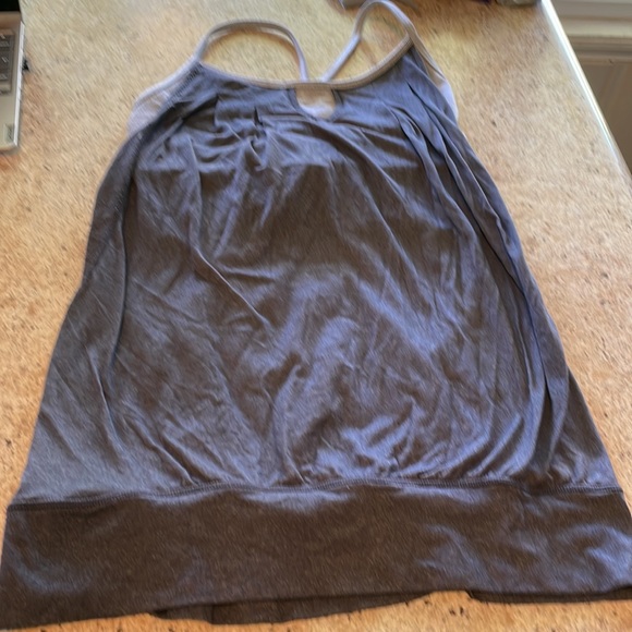 Lulu tank with built in bra - Picture 2 of 2